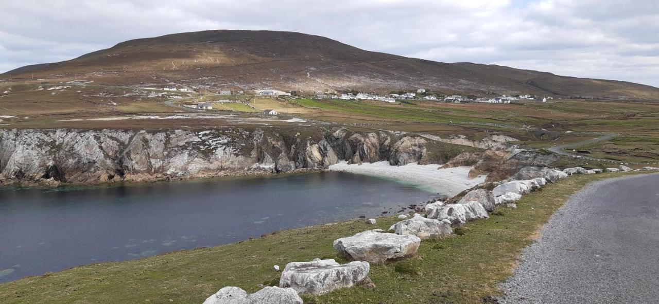 Creevagh Apartment Keel  Bagian luar foto